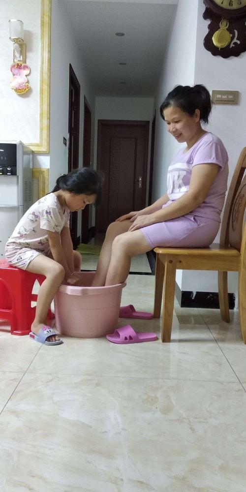 感恩养行帮妈妈做家务