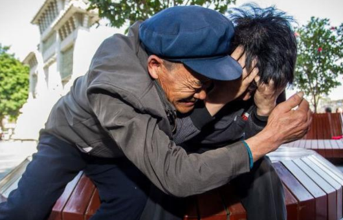 儿子刚满十八岁,老公就要和他断绝父子关系