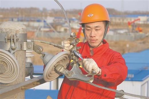 数控维修员：数字化时代的守护者
