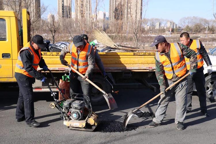 社区路面维修,铺就美好生活之路